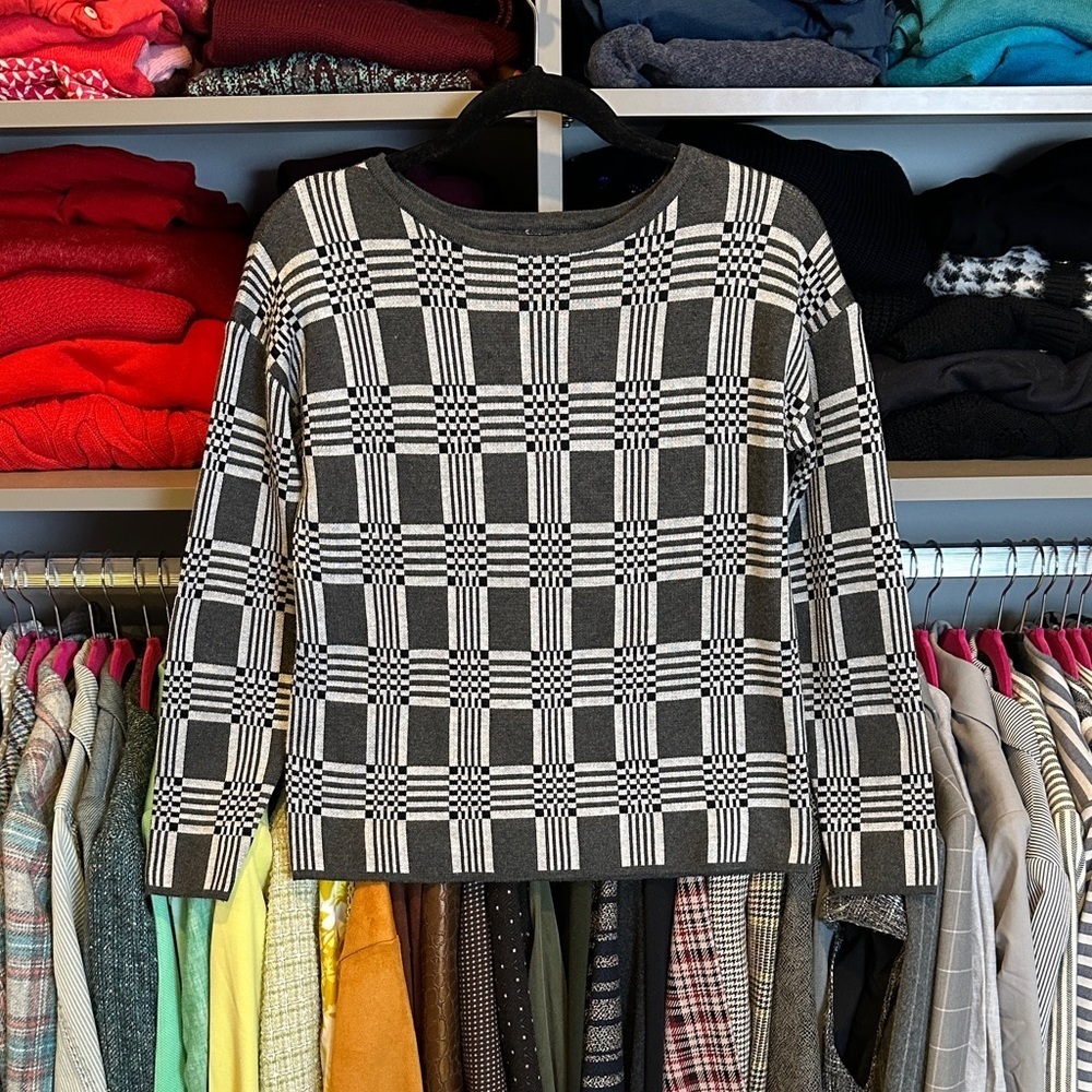 Lety & Me gray/white geometric print long sleeve sweater size XSP